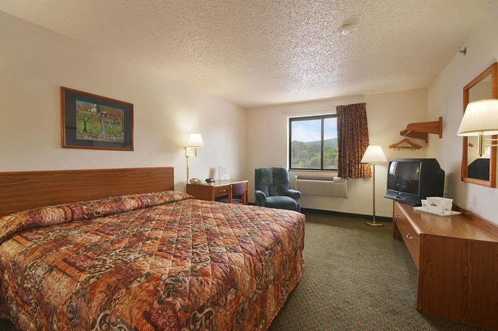 Days Inn By Wyndham Hornell Ny Room photo